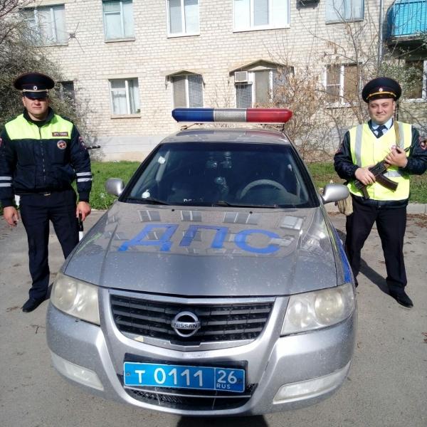 В Буденновске полицейские спасли женщину, лежавшую на дороге